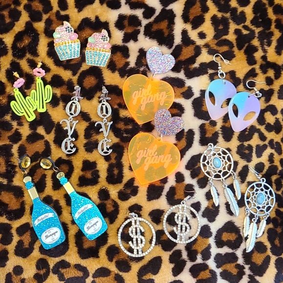 Jewelry - Costume Jewelry Lot! Fun Earrings!